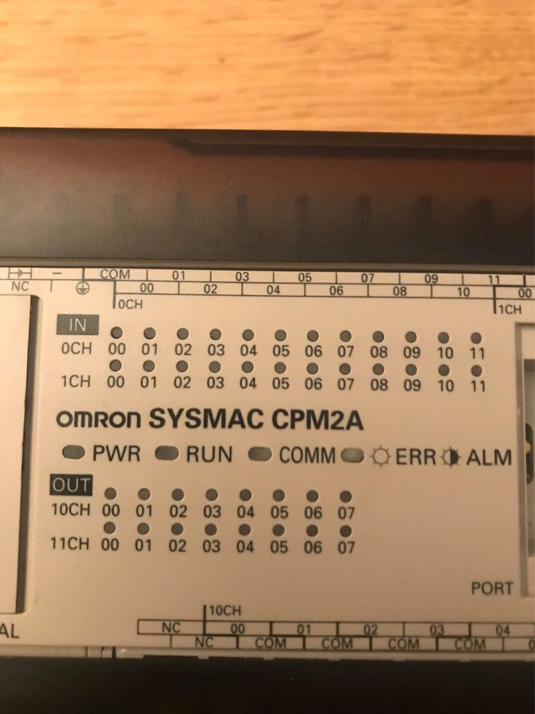 Plc Omron CPM2A-40CDT1-D