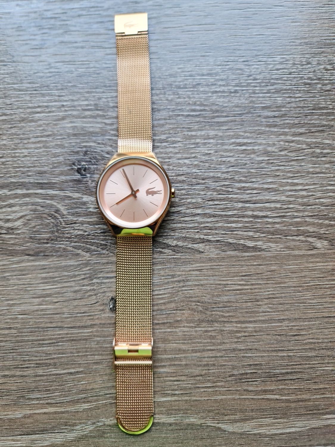Zegarek damski firmy Lacoste- różowe złoto