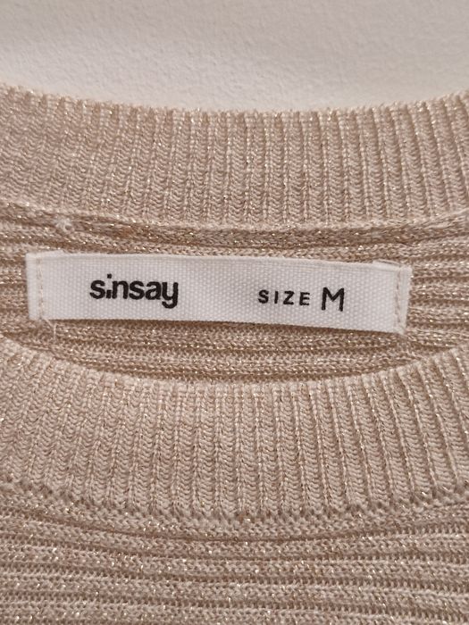Sweterek damski Sinsay, krótki, luźny krój. Rozmiar M