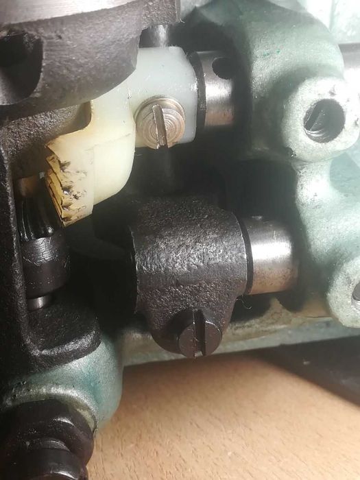 Швейна машинка Чайка 2