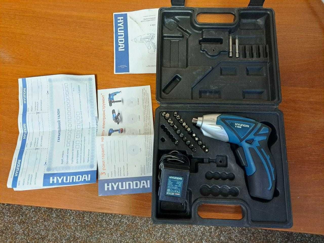 Шуруповерт Hyundai + набор бит + кейс, аккумуляторная отвертка