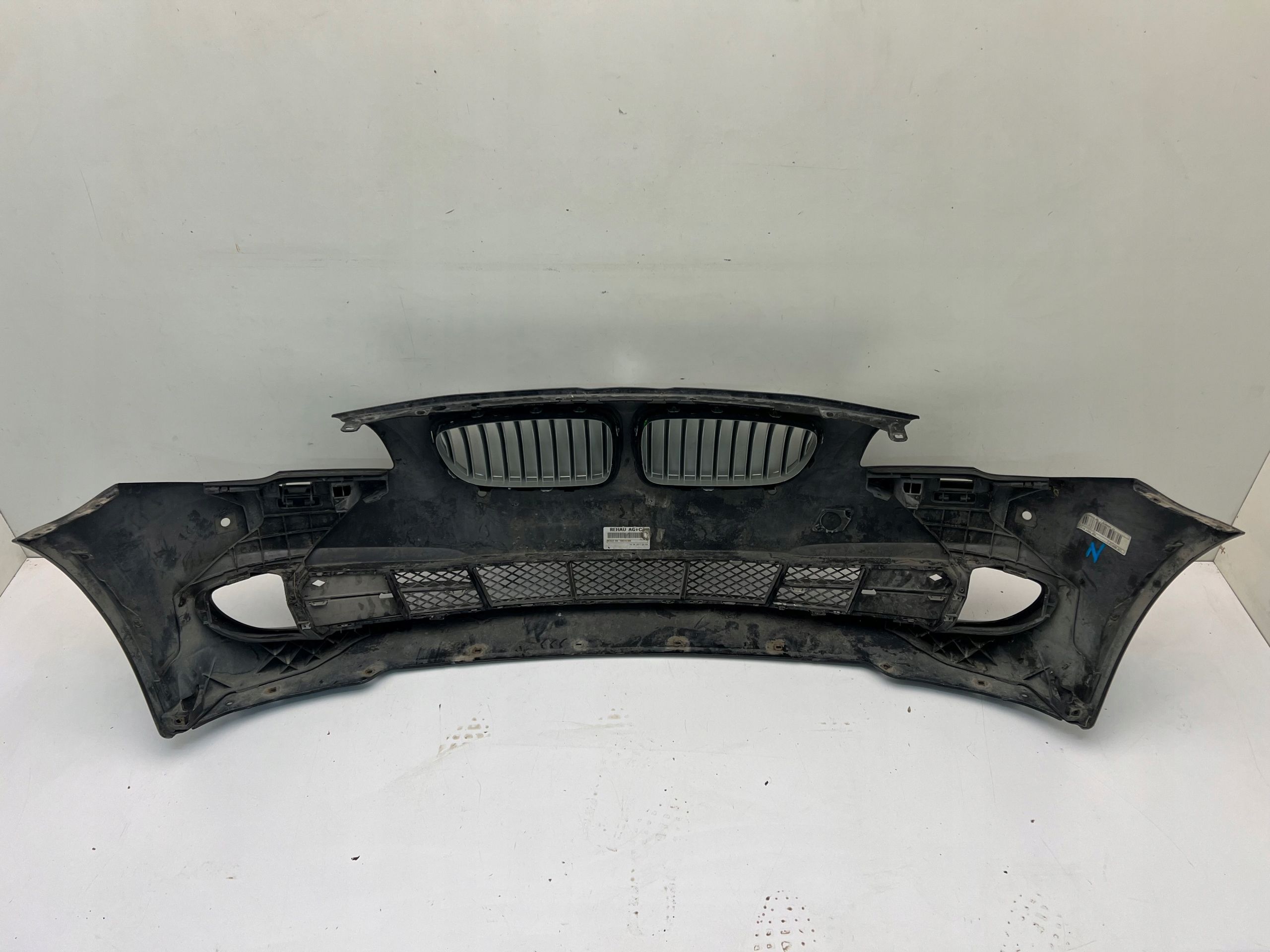 BMW F10 F11 Zderzak Przedni przód 4xPDC pod Spryski 10-13 n