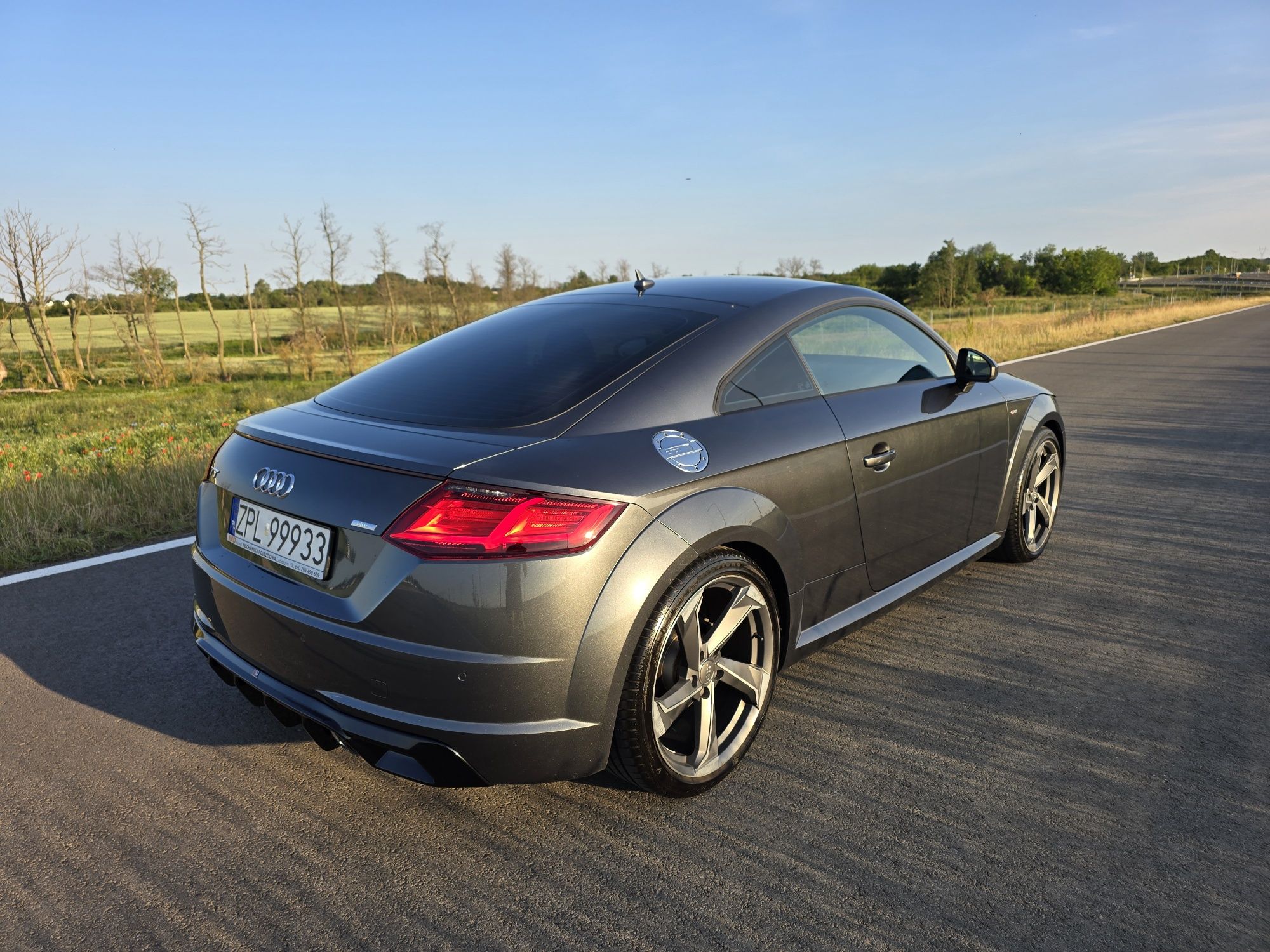 Audi TT 8S s-line