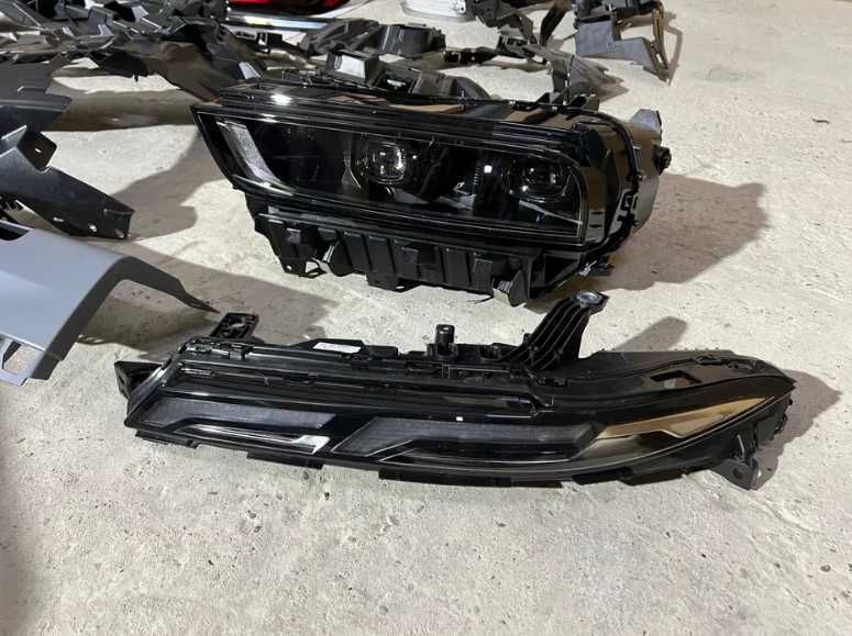 Рестайлинг M60i LCI 2023+ для BMW X7 G07 (2018-2023) фары, фонари