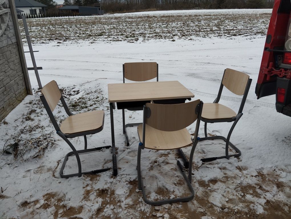 Stolik i krzesła zestaw dziecięcy