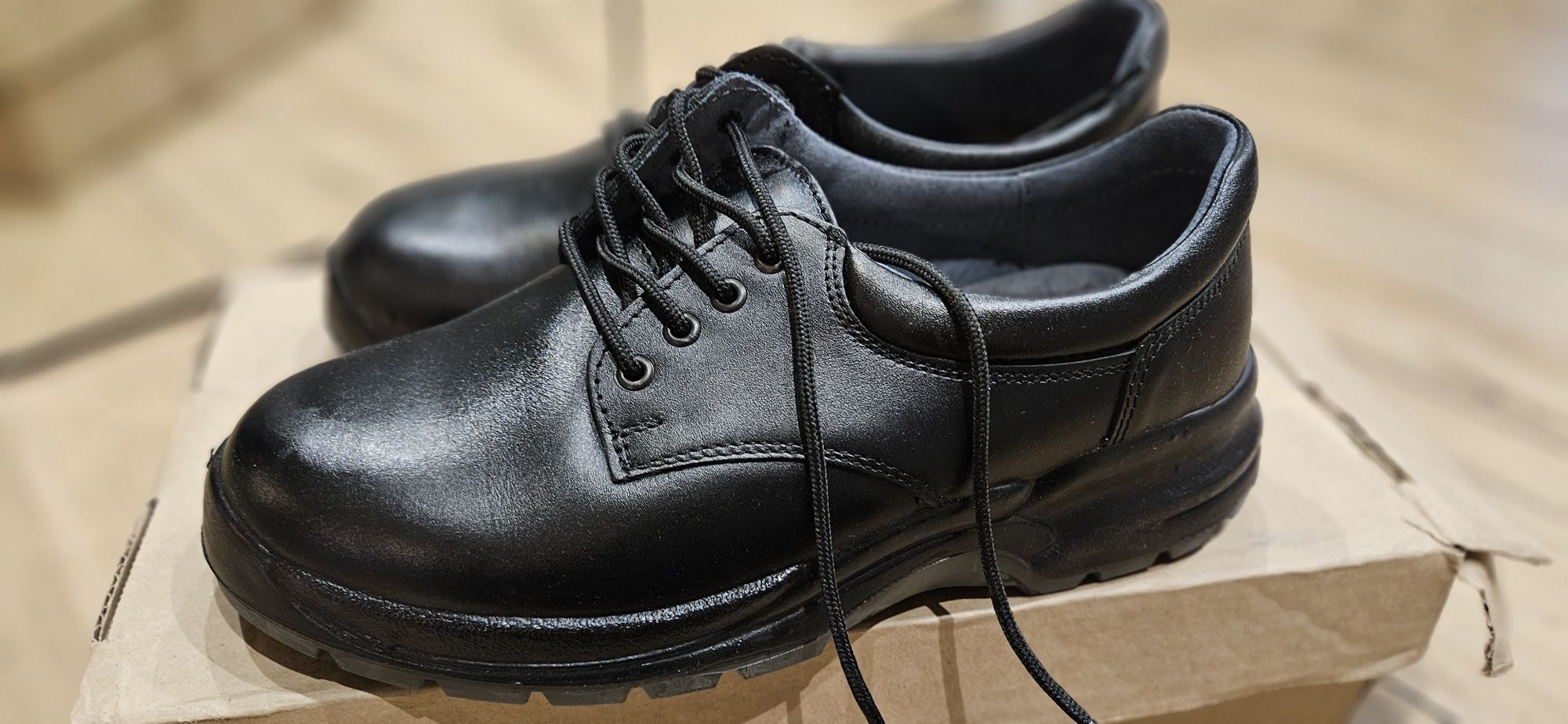 Buty mundurowe policyjne  r.39 25cm