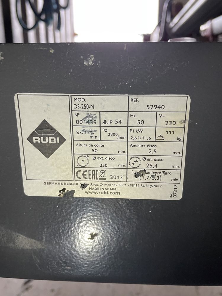 Przecinarka elektryczna Ruby DS 250 N 1500 ( 230 V )