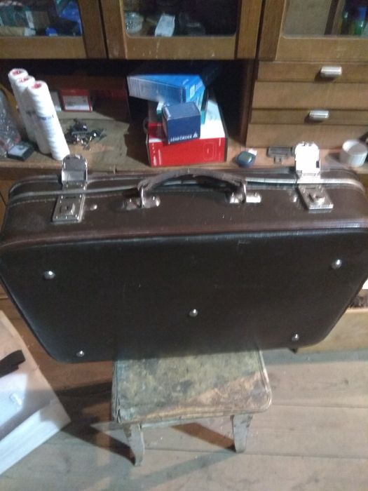 Чемодан продам для своих нужд