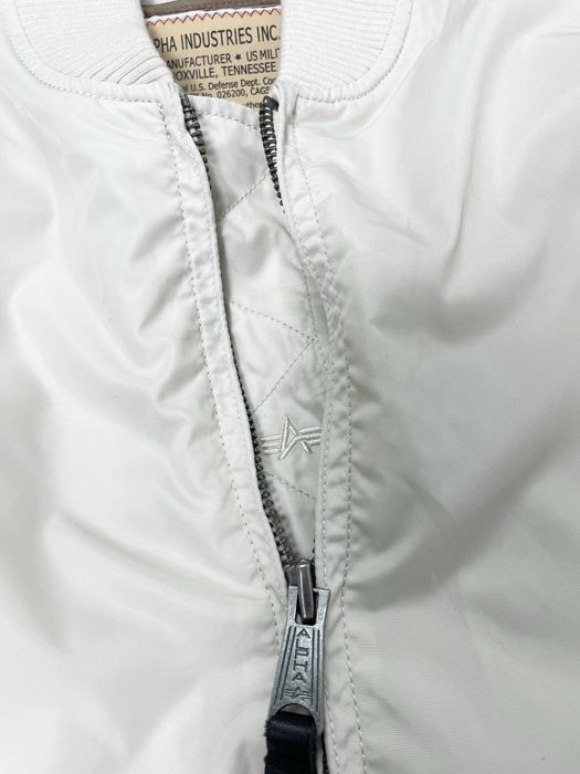 Alpha Industries розмір S ОРИГІНАЛЬНИЙ білий бомбер