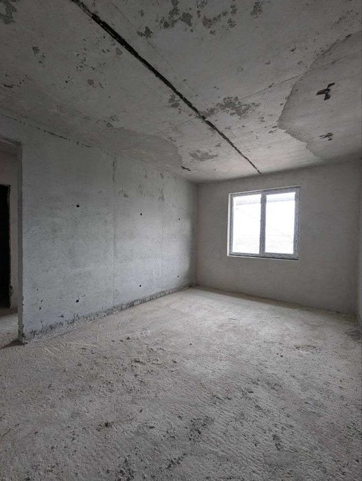 Одно кімнатна  квартира  у готовому  будинку