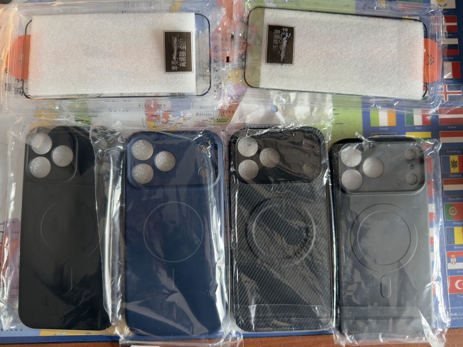 Capas iphone 17 pro max + 2 peliculas ( tb vendo em separado )