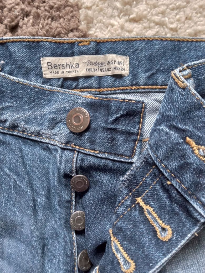 Продам джинси Bershka S розмір, терміново