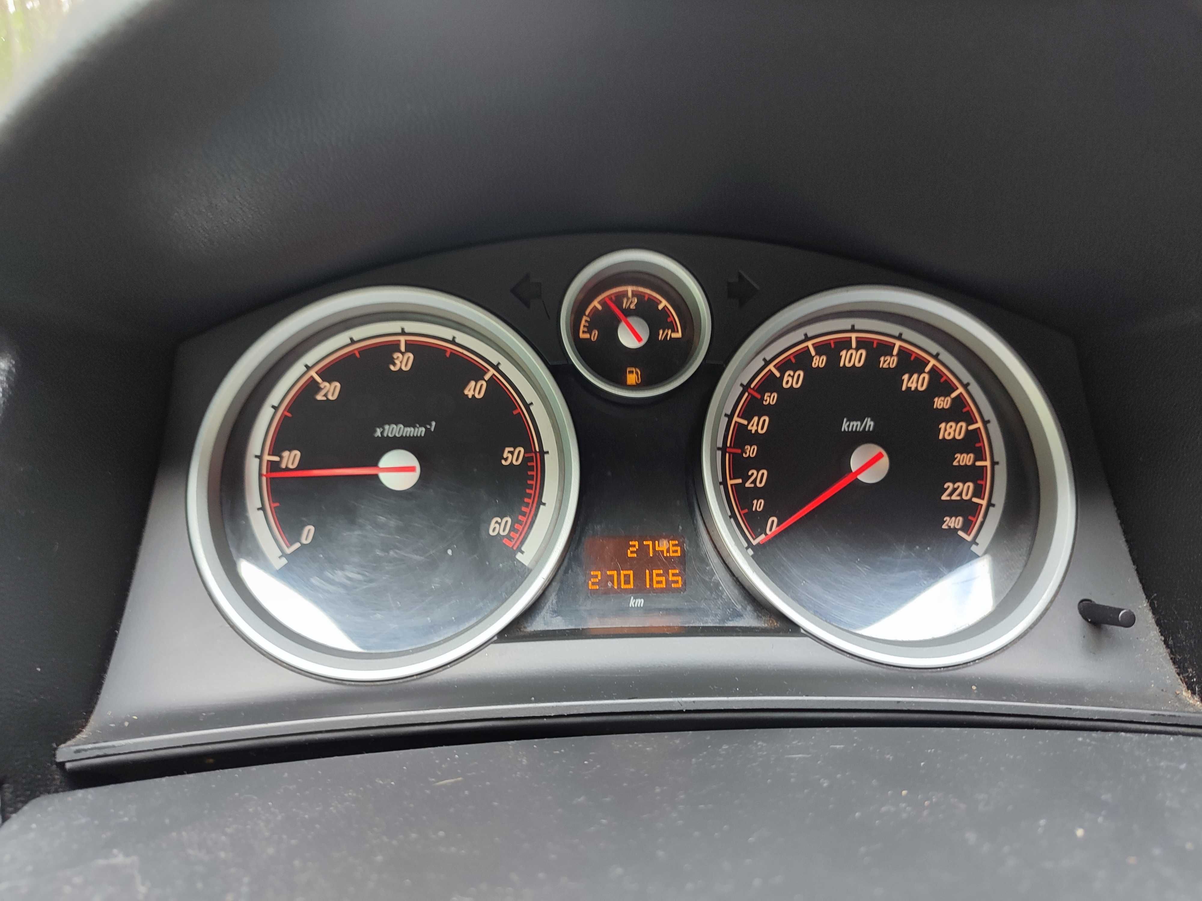 Opel Astra GTC 1.7 CDTI 2005r