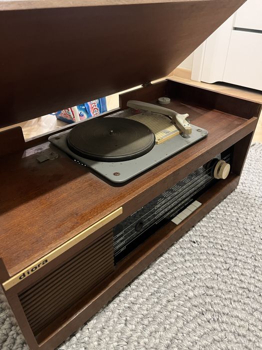 Radio prl vintage Diora Ballada 24501