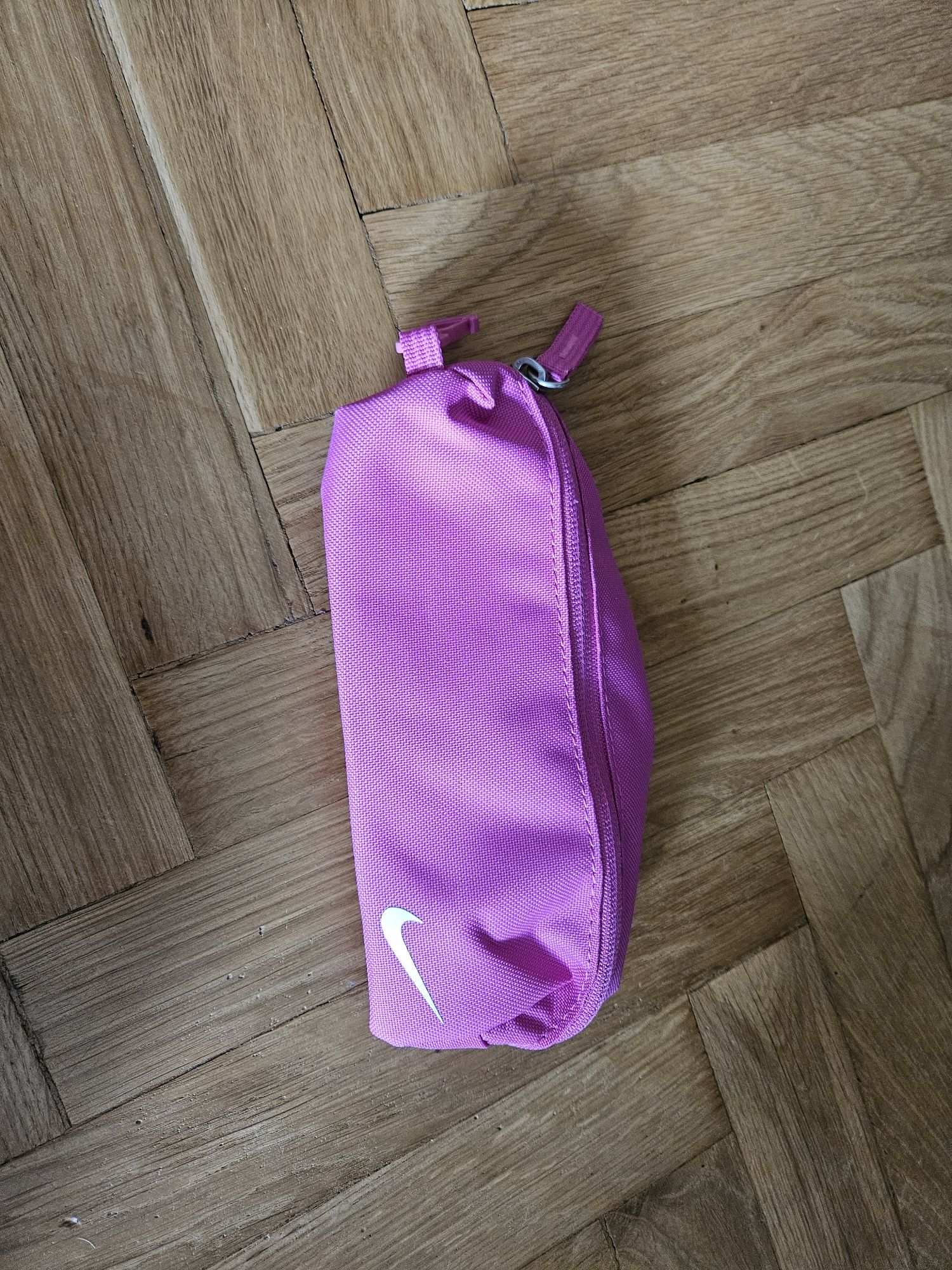 Plecak nike z piórnikiem.