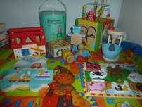 Brinquedos didáticos em madeira