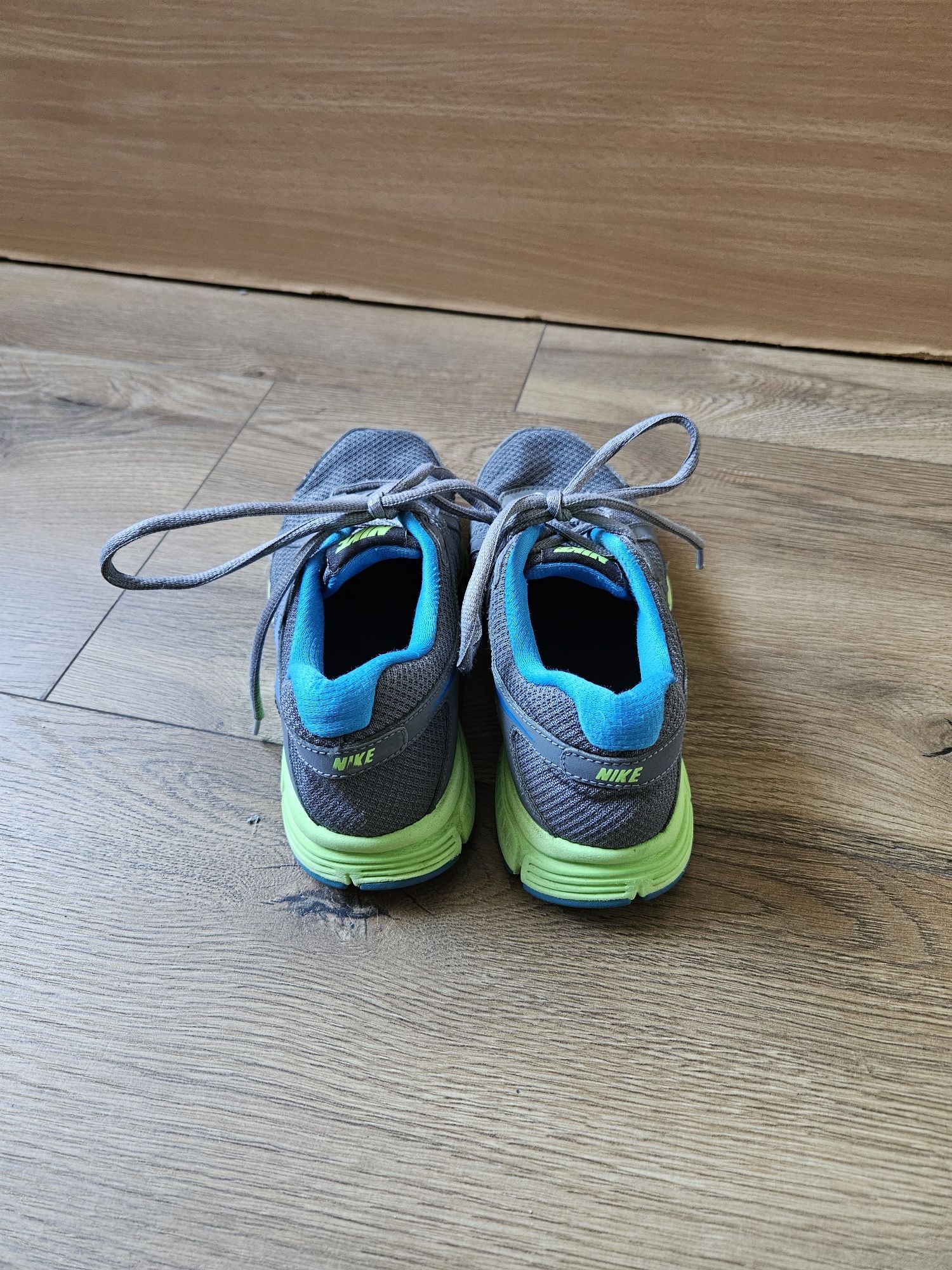 Buty Nike Revolution Running