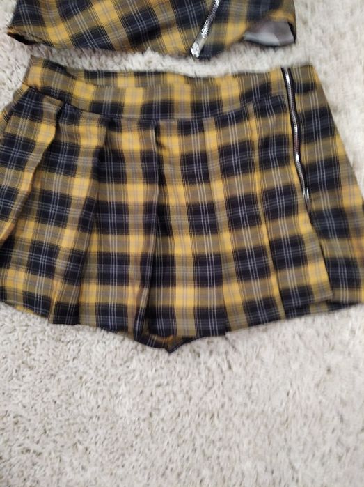 Комплект з шортами -спідницею, стан нового