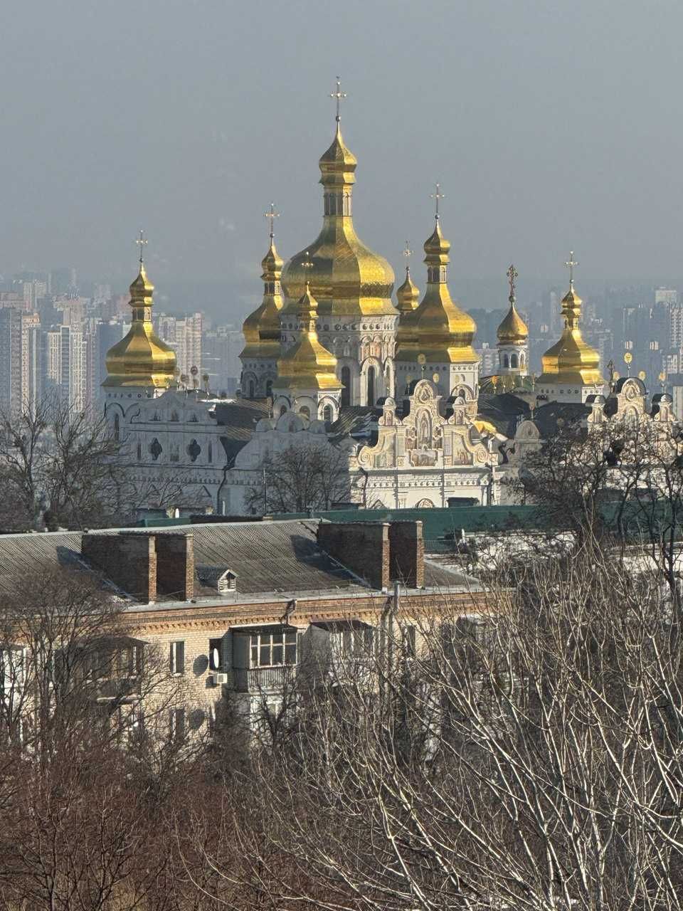 Печерський р-н, вул. Суворова 11; 4 кімн. площа 100,7 м2. Без комісії.