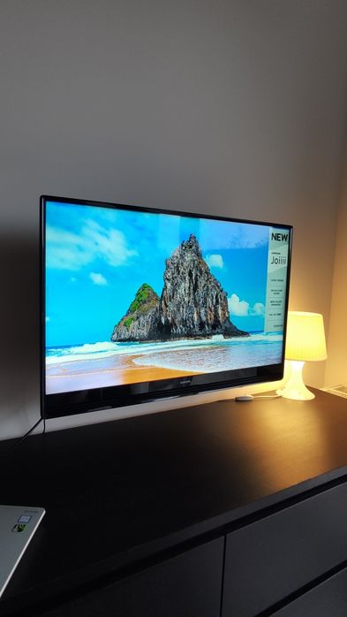 LED TV Samsung 32" Full HD z uchwytem ściennym