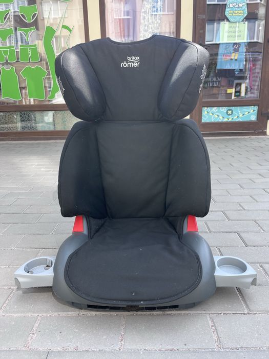 Автокрісло  Britax-Romer Adventure  в хорошому стані.
