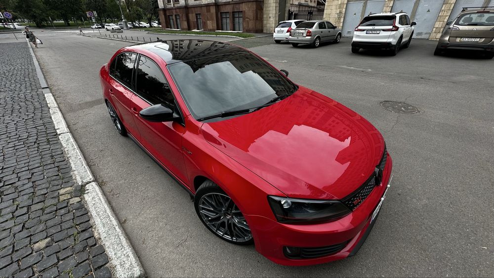 Volkswagen Jetta GLI 2.0 TSI DSG 250 2013