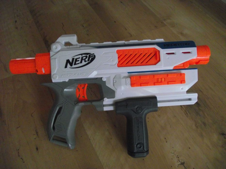 Pistolet dla dzieci NERF miękkie strzałki-magazynek na 6 strzałek