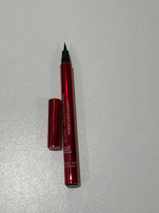 Підводки для очей Givenchy, Chanel