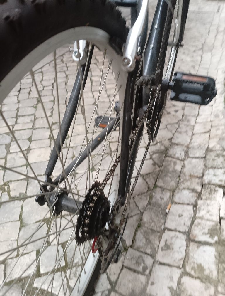 Bicicleta nova, roda 28