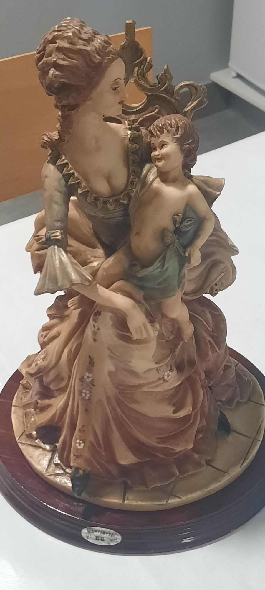 Estatua em marfinite