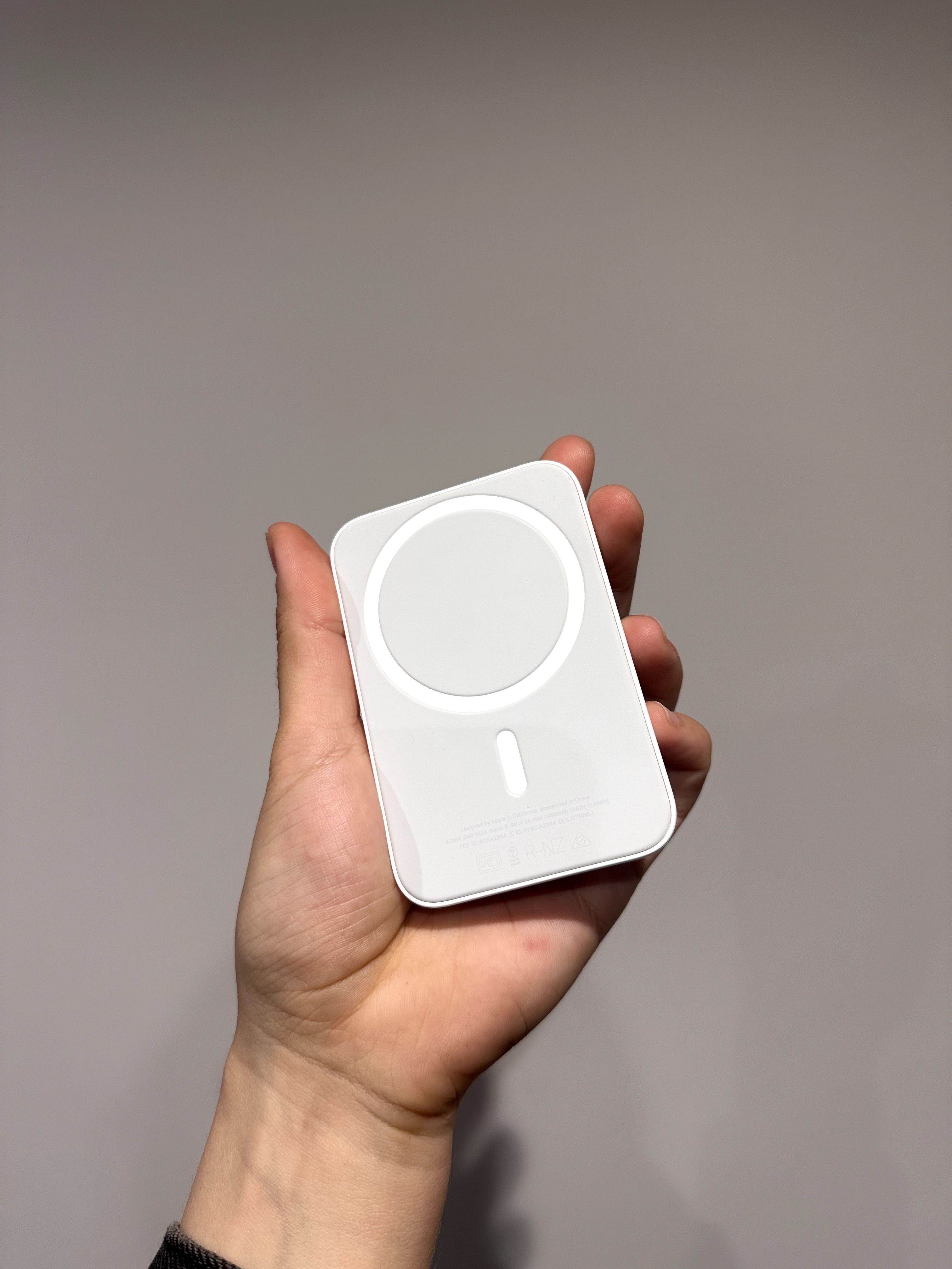 Зовнішній акумулятор (павербанк) Apple MagSafe Battery Pack (MJWY3)