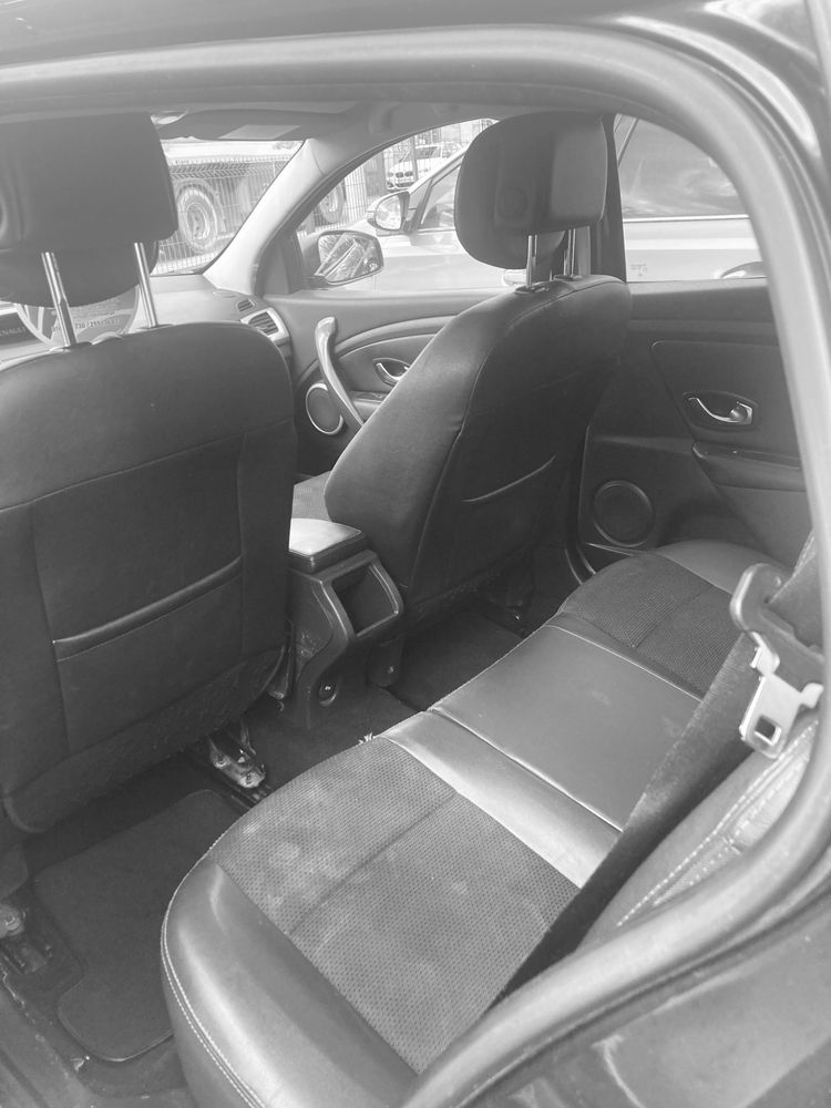 Renault Megane sports tourer 1.5 dci 110 cv
