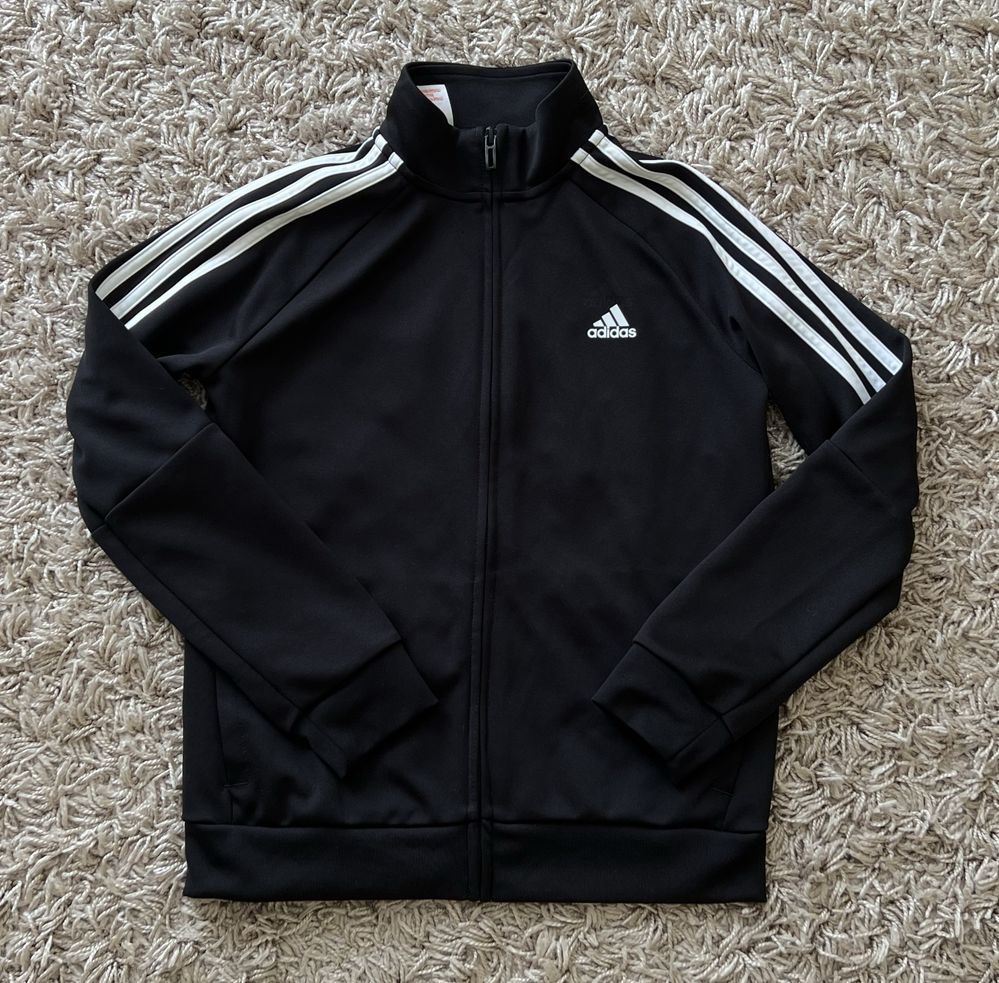 Спортивна кофта, олімпійка adidas 134-140 розміру.