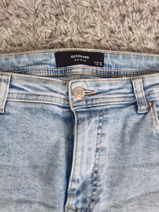 Spodnie jeansowe jeansy Reserved 44