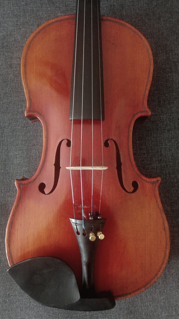 Скрипка старенька 4/4 Antonios Stradivarius