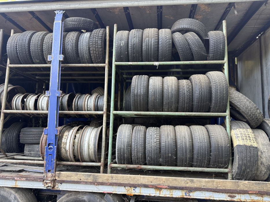 Regal Regaly na opony felgi nastawny