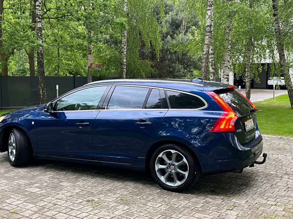 Volvo V60 2,0. D3 163Km Ocean Race