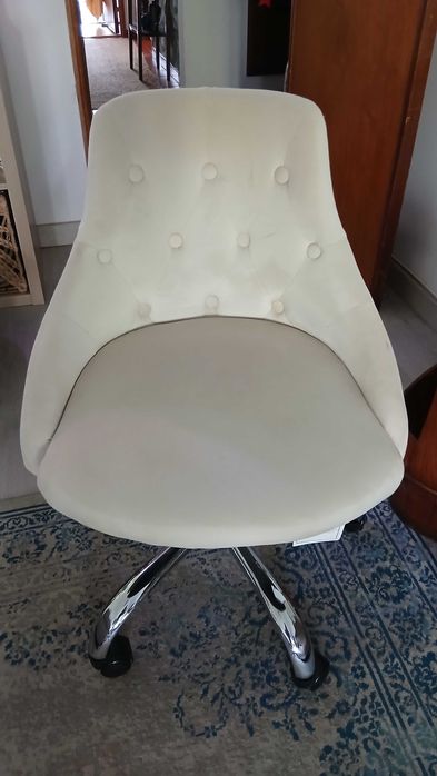 Cadeira escritório com rodas Nova