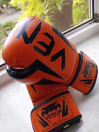 Перчатки для бокса Venum