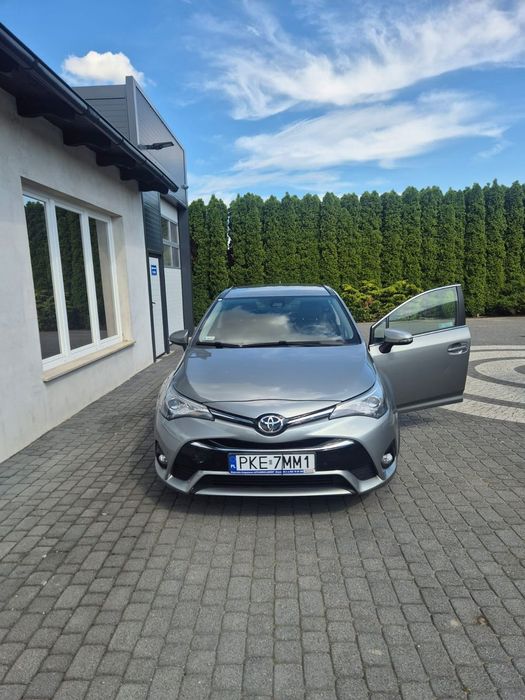 Toyota Avensis Toyota Avensis 2017 rok kombi