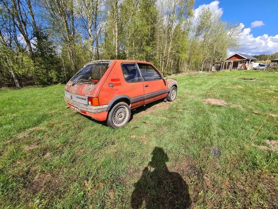 Hotchatch 205gti export Hot Hatch
