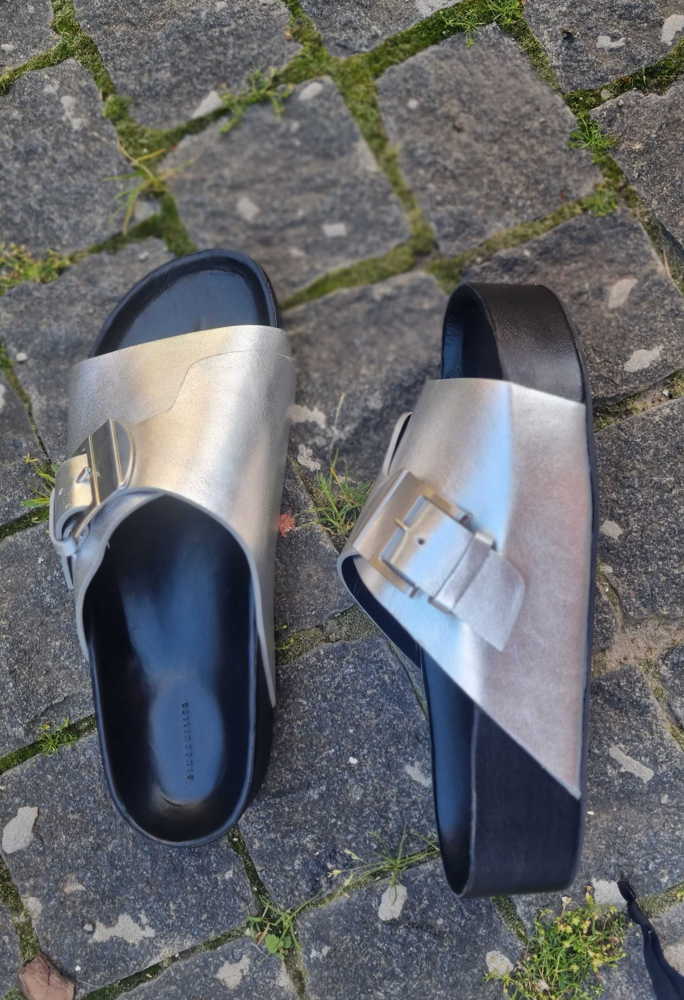 Нові шльопки Simon Miller chunk slides