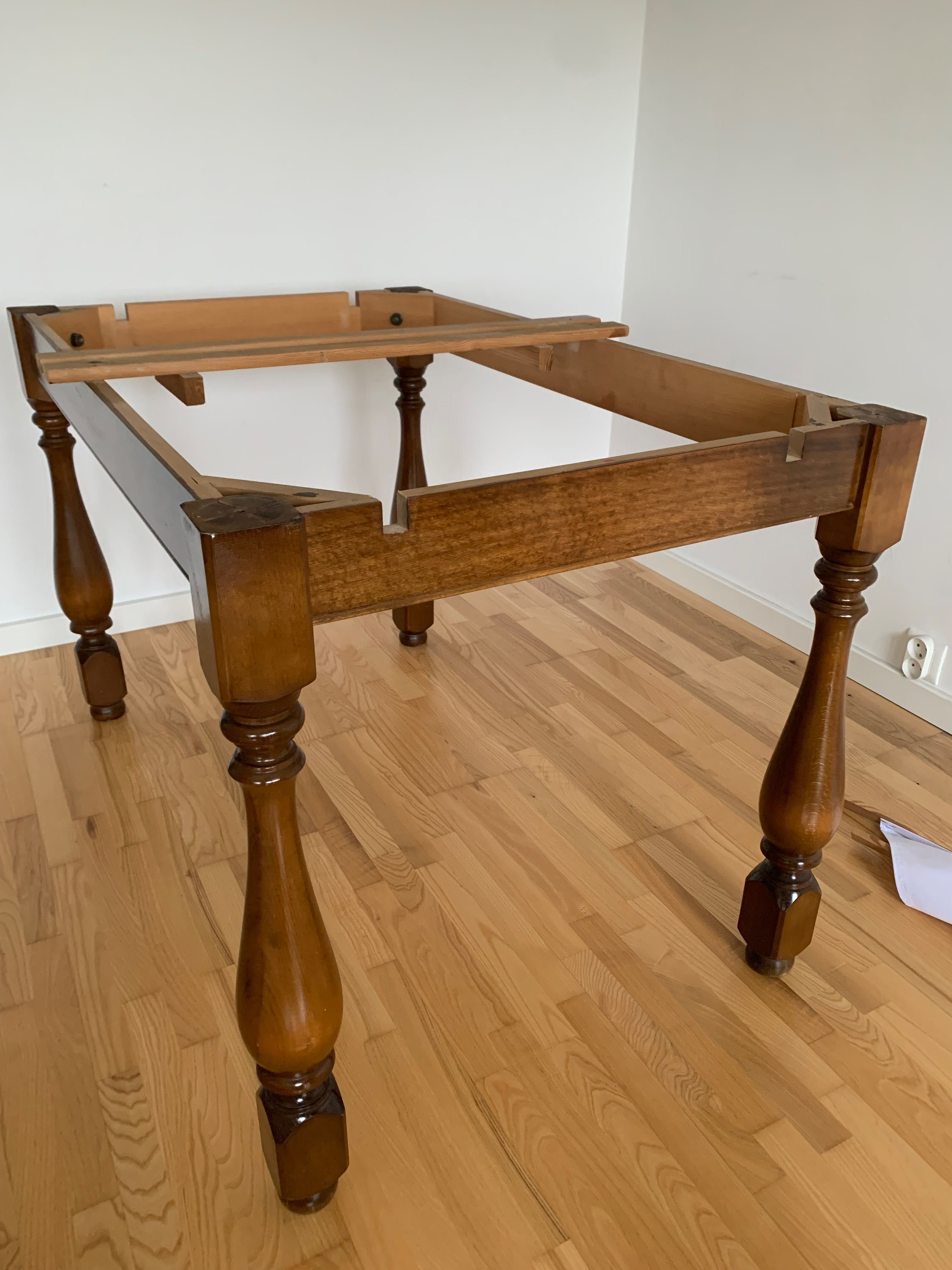 Stół klasyczny drewniany rozkładany