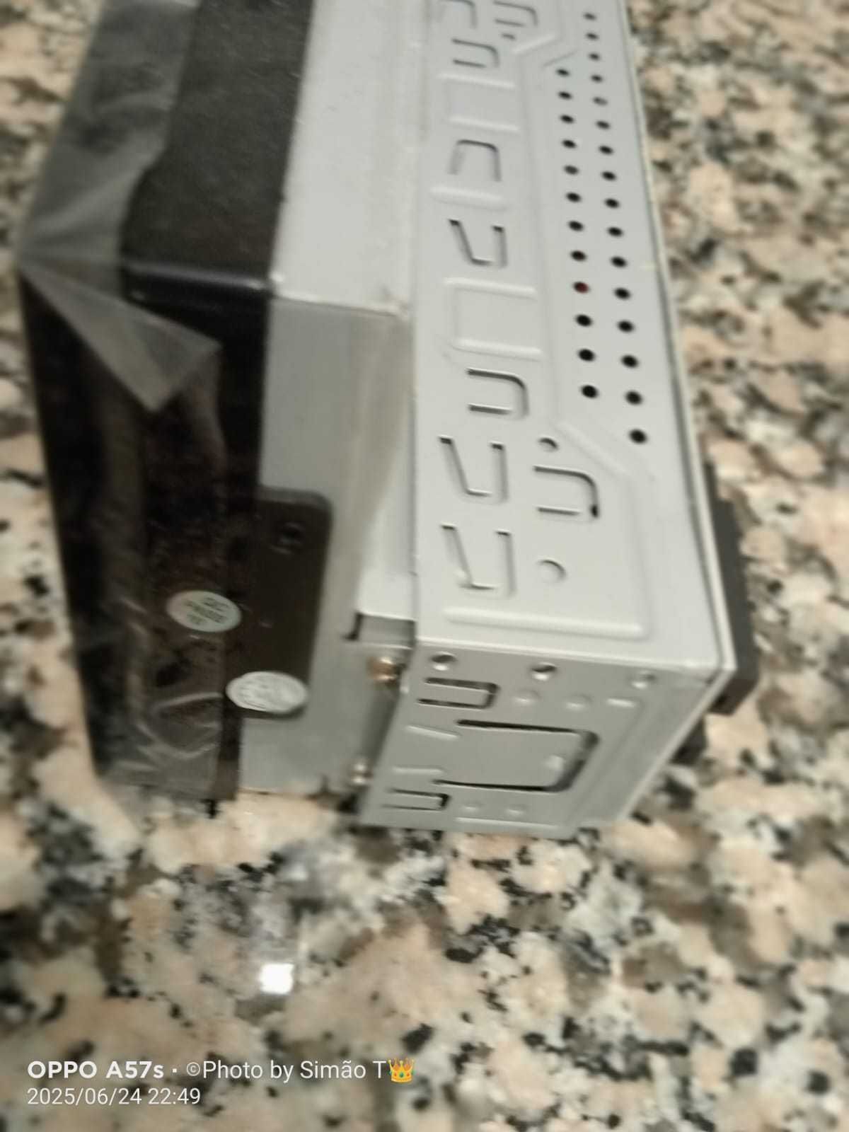 Rádio Para Carro Com Ecrã Virtual.