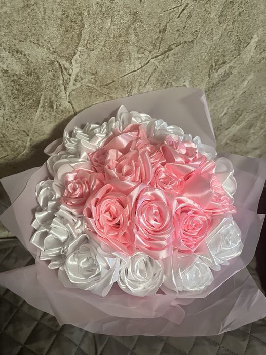 Букет ручної роботи, 23 троянди