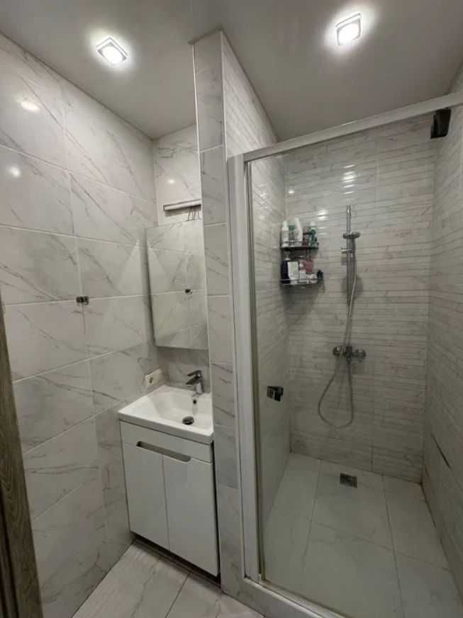 1 кім в НОВОБУДОВІ з АВТОНОМКОЮ район ПОЛЯ (КІРОВА) (716714)