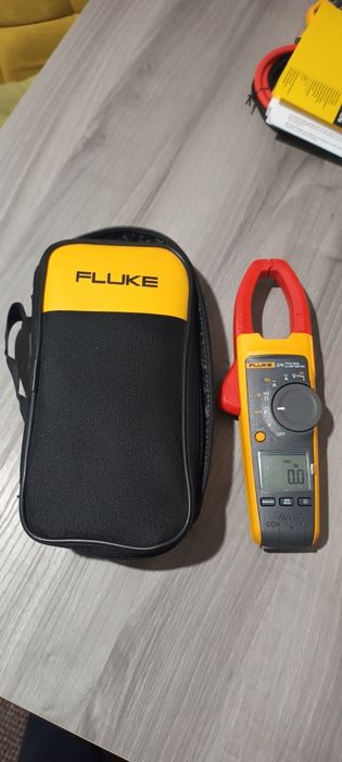 Струмові кліщі мультиметр Fluke 376
