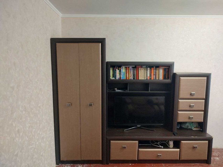 Продам стінку для вітальні