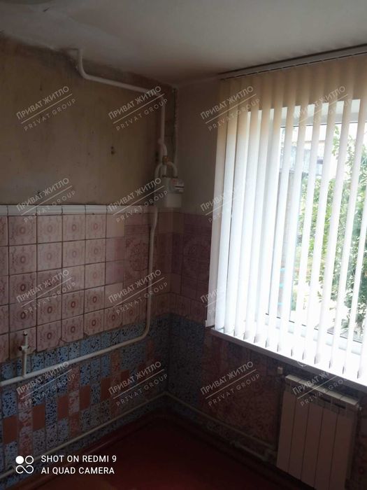 Трикімнатна квартира з автономним опаленням на першому поверсі