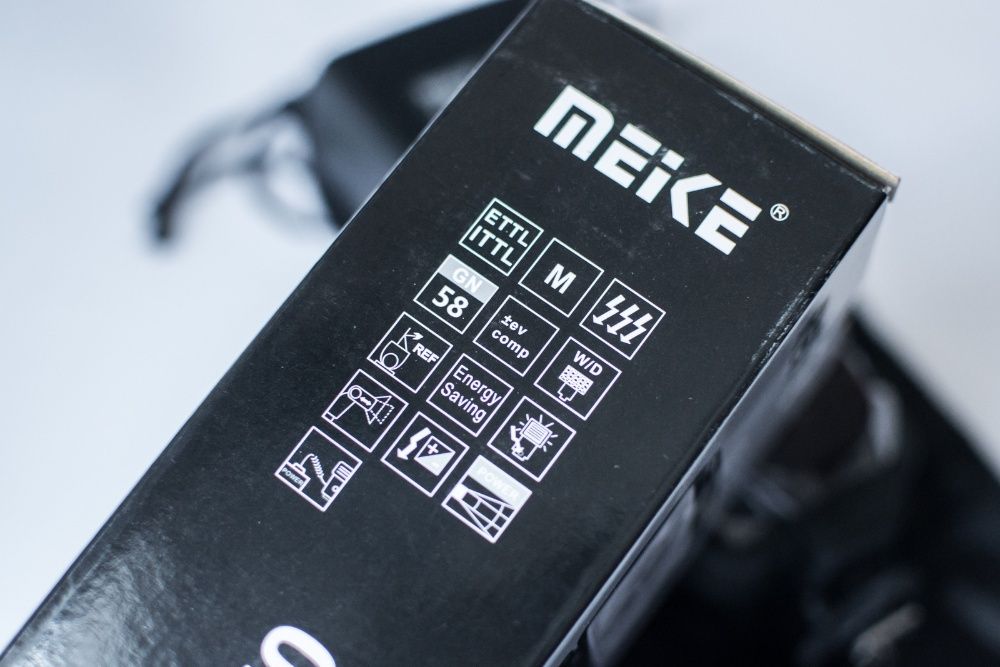Спалах Meike MK-950 з TTL для Nikon MK950